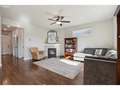 3520 NE Spruce Drive Camas WA 98607