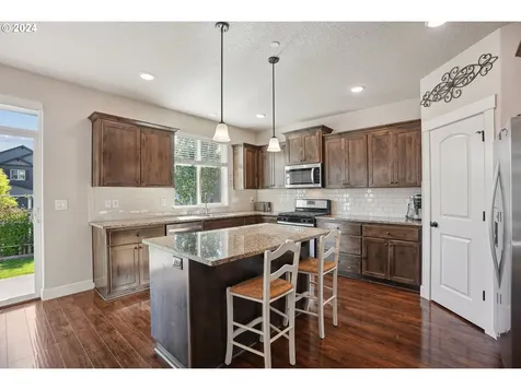3520 NE Spruce Drive Camas WA 98607