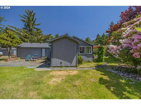 67438 Spinreel Road North Bend OR 97459