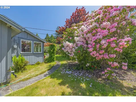 67438 Spinreel Road North Bend OR 97459