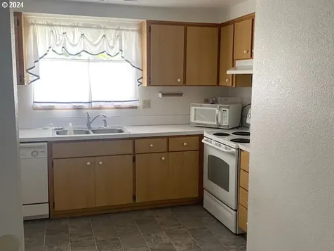 253 Camas Court Sutherlin OR 97479