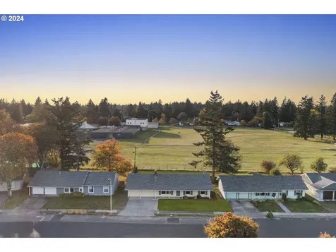 241 NE 197th Avenue Portland OR 97230