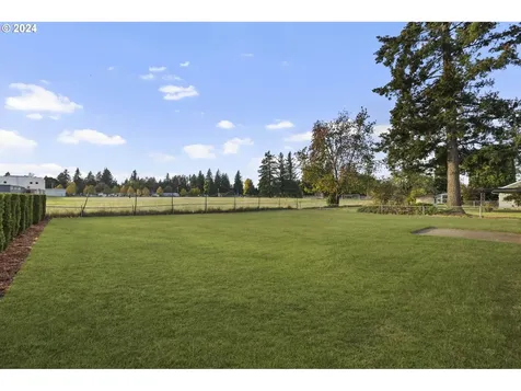 241 NE 197th Avenue Portland OR 97230