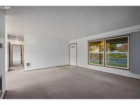 241 NE 197th Avenue Portland OR 97230