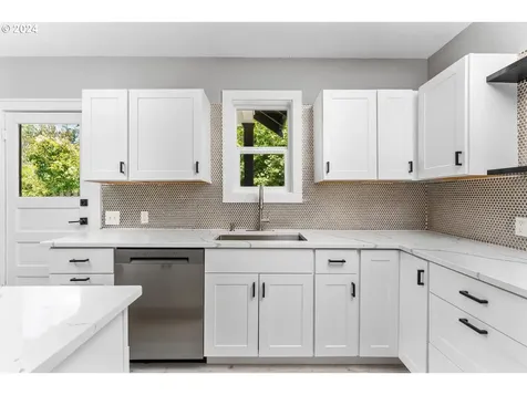220 Ne 68th Avenue Portland OR 97213