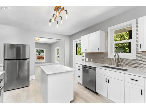 220 Ne 68th Avenue Portland OR 97213
