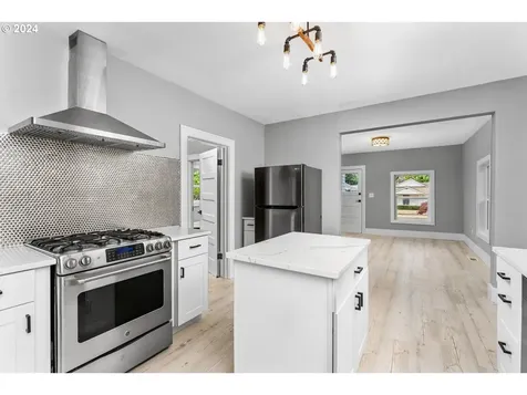 220 Ne 68th Avenue Portland OR 97213