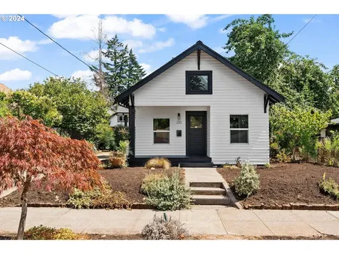 220 Ne 68th Avenue Portland OR 97213