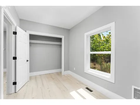 220 Ne 68th Avenue Portland OR 97213