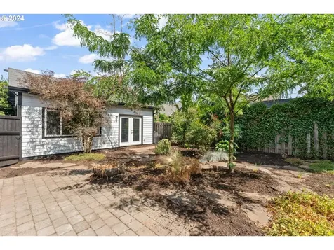 220 Ne 68th Avenue Portland OR 97213