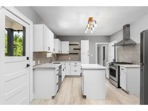220 Ne 68th Avenue Portland OR 97213