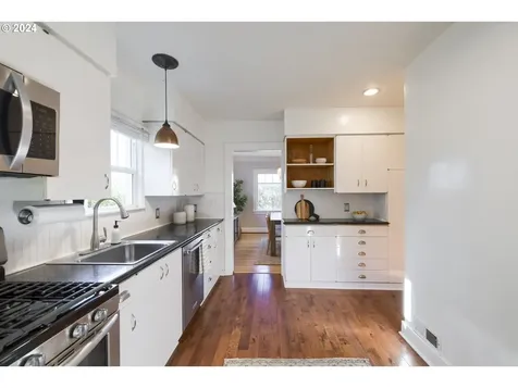 1914 SE 59th Avenue Portland OR 97215
