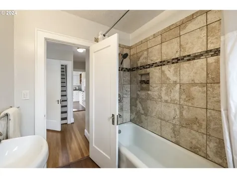 1914 SE 59th Avenue Portland OR 97215