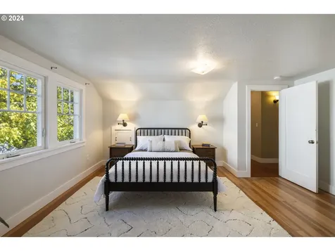 1914 SE 59th Avenue Portland OR 97215