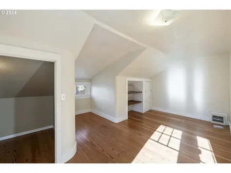 1914 SE 59th Avenue Portland OR 97215