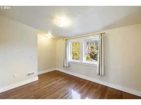 1914 SE 59th Avenue Portland OR 97215