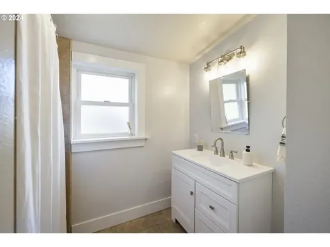 1914 SE 59th Avenue Portland OR 97215