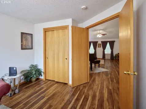 14816 NW 20th Court Vancouver WA 98685