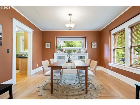 1305 SE 41st Avenue Portland OR 97214