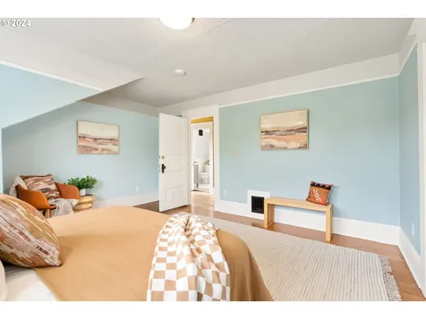 1305 SE 41st Avenue Portland OR 97214