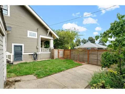 1305 SE 41st Avenue Portland OR 97214