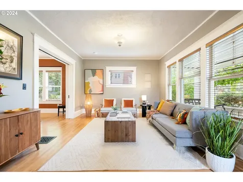1305 SE 41st Avenue Portland OR 97214