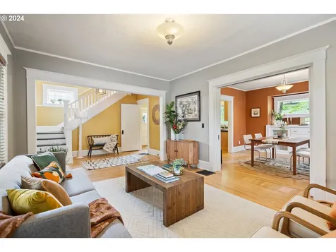 1305 SE 41st Avenue Portland OR 97214
