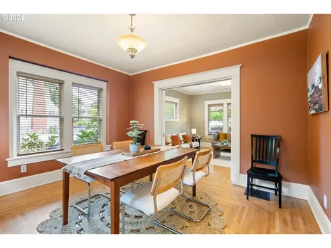 1305 SE 41st Avenue Portland OR 97214