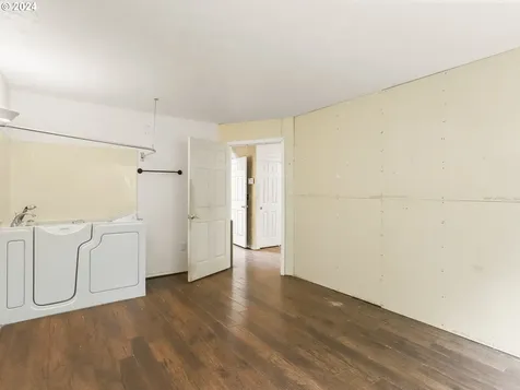 19075 Barrington Avenue Sandy OR 97055
