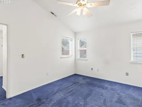 19075 Barrington Avenue Sandy OR 97055