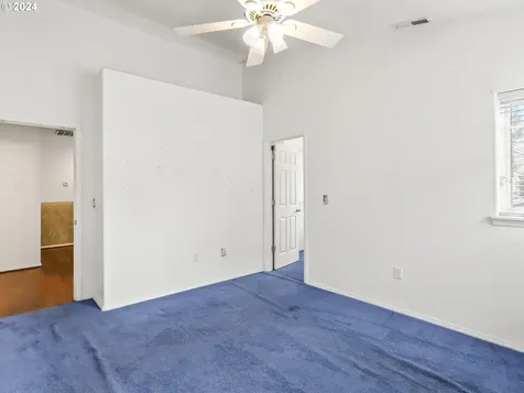 19075 Barrington Avenue Sandy OR 97055