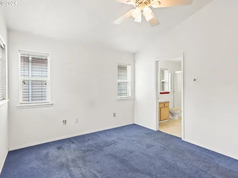 19075 Barrington Avenue Sandy OR 97055