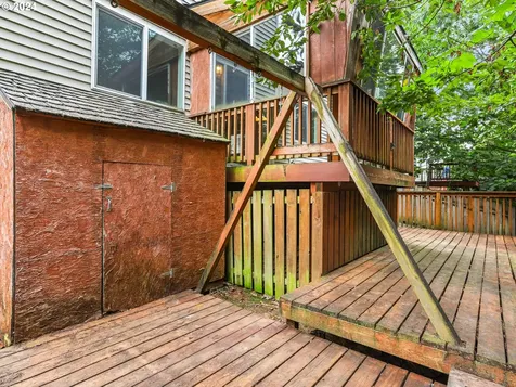 19075 Barrington Avenue Sandy OR 97055