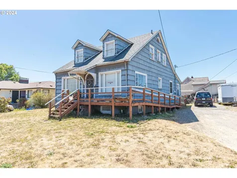 2104 Harrison Street North Bend OR 97459