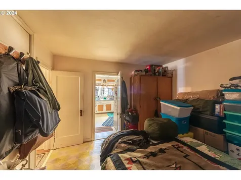 2104 Harrison Street North Bend OR 97459