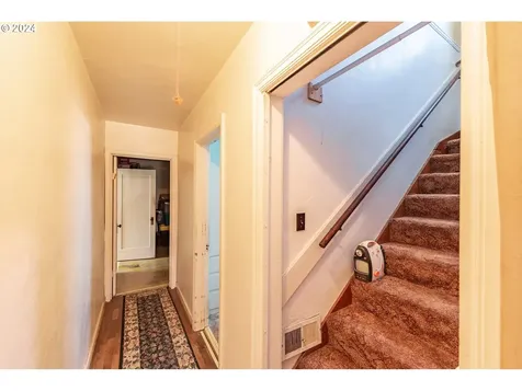 2104 Harrison Street North Bend OR 97459