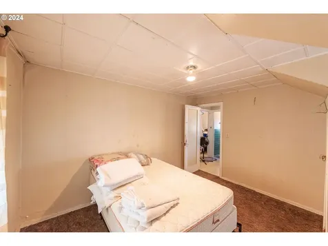 2104 Harrison Street North Bend OR 97459