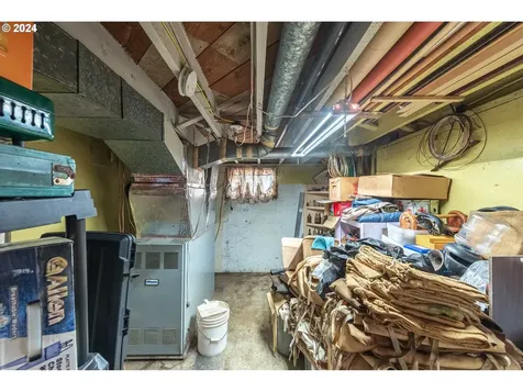 2104 Harrison Street North Bend OR 97459