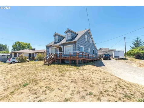 2104 Harrison Street North Bend OR 97459