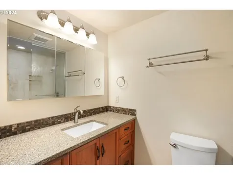 4103 NE 45th Circle Vancouver WA 98661