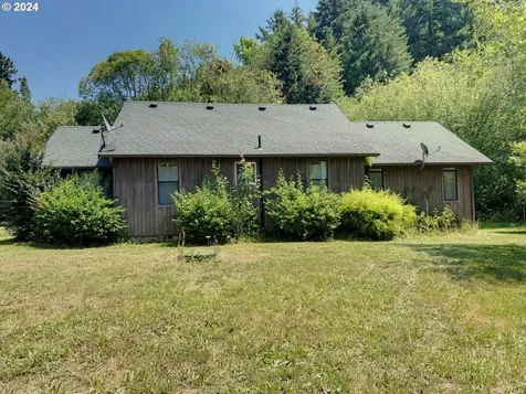 98368 Bridge Lane Myrtle Point OR 97458