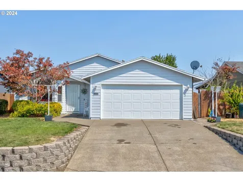 1208 SE Appleseed Drive Dallas OR 97338