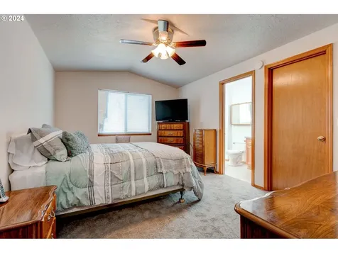 1208 SE Appleseed Drive Dallas OR 97338