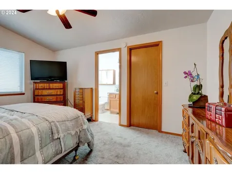 1208 SE Appleseed Drive Dallas OR 97338