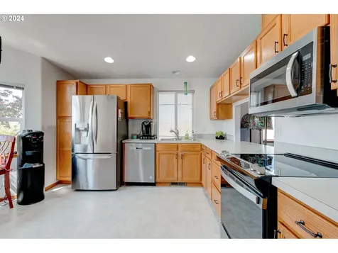 1208 SE Appleseed Drive Dallas OR 97338