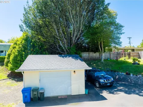 2457 Bowman Road Reedsport OR 97467