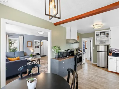 418 S River Street Newberg OR 97132