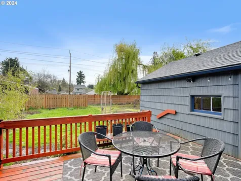 418 S River Street Newberg OR 97132