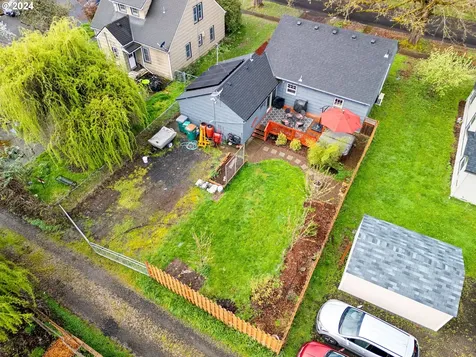 418 S River Street Newberg OR 97132