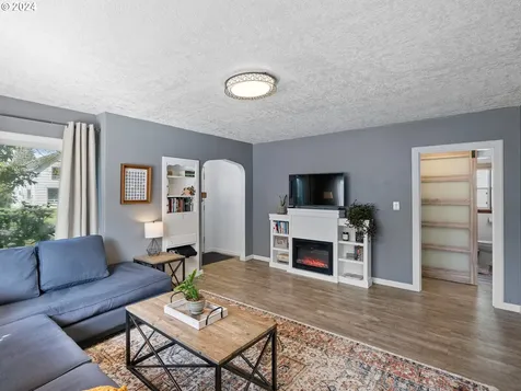 418 S River Street Newberg OR 97132